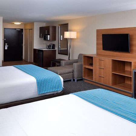 Holiday Inn Hotel & Suites Edmonton Airport Conference Centre By Ihg Nisku Bagian luar foto