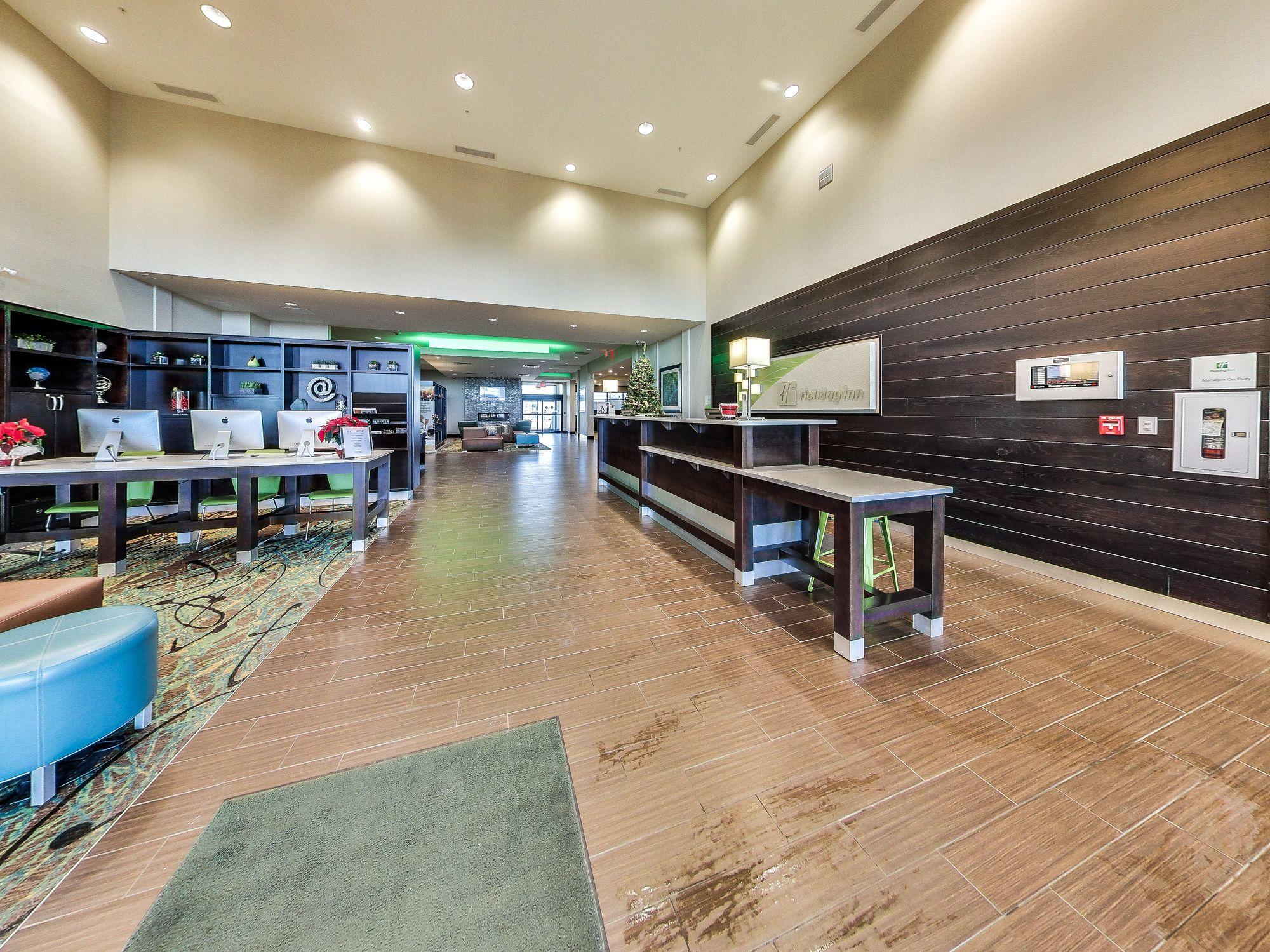 Holiday Inn Hotel & Suites Edmonton Airport Conference Centre By Ihg Nisku Bagian luar foto