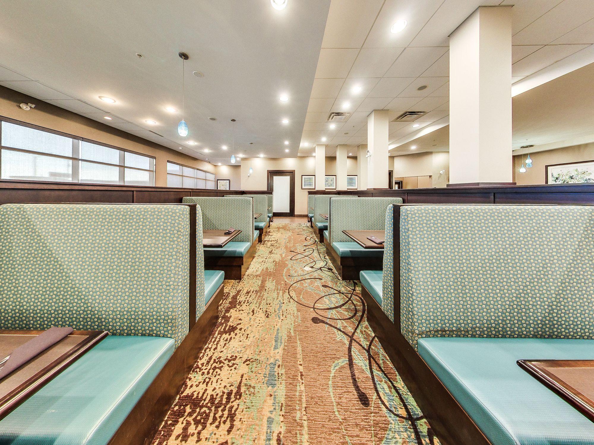 Holiday Inn Hotel & Suites Edmonton Airport Conference Centre By Ihg Nisku Bagian luar foto