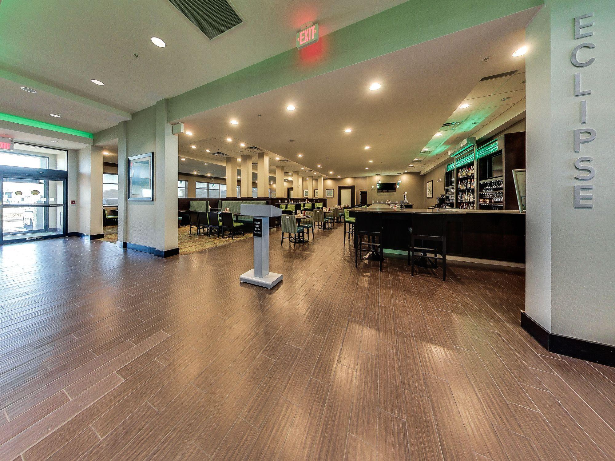 Holiday Inn Hotel & Suites Edmonton Airport Conference Centre By Ihg Nisku Bagian luar foto